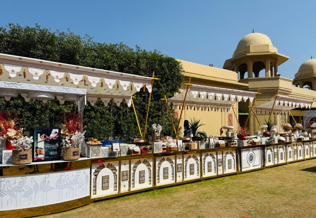 Lucky-tent-house-wedding-catering-decoration.png