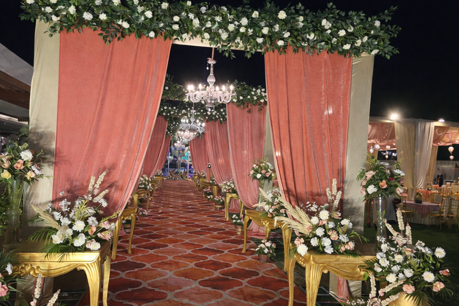 Lucky-tent-house-wedding-flower entrance-decoration.png